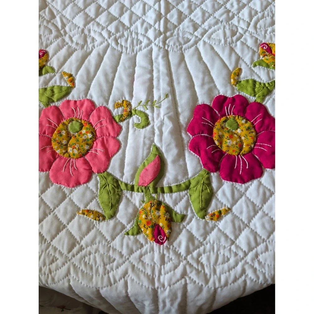 Vintage Hand-stitched Quilt 81*96